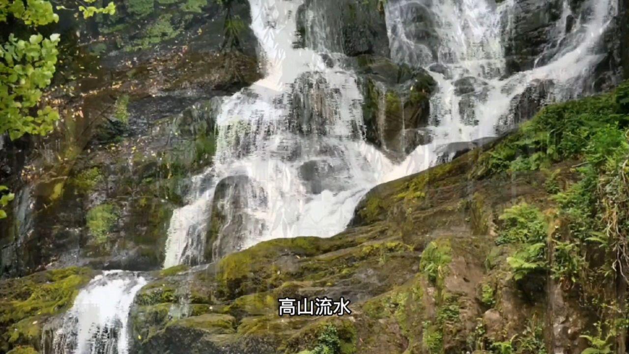 李在明出庭受审:昂首阔步走进法院 众多支持者围堵高呼